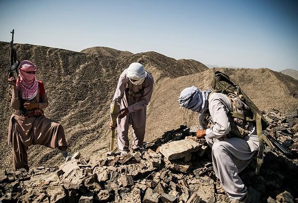 تصاویر : رنجرهای ناجا با لباس مبدل اشرار