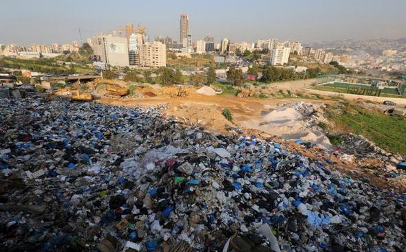 تصاویر : رودخانه زباله در بیروت