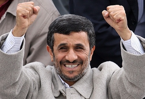 اندک اندک، جمع پاکان میرسد / نماینده مجلس: یکی دیگر از نزدیکان احمدی نژاد بازداشت شده؛ فعلا نمی توان نام او را افشا کرد