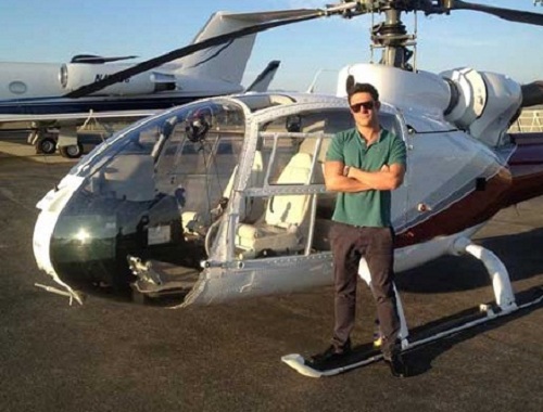 عکس/محمدرضاگلزار در کنار هلیکوپتر شخصی اش