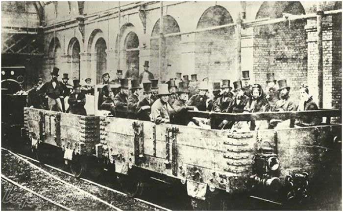 عکس: اولین قطار زیرزمینی