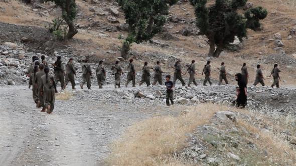 تصاویر : آموزش زنان در اردوگاه «پ‌ک‌ک»