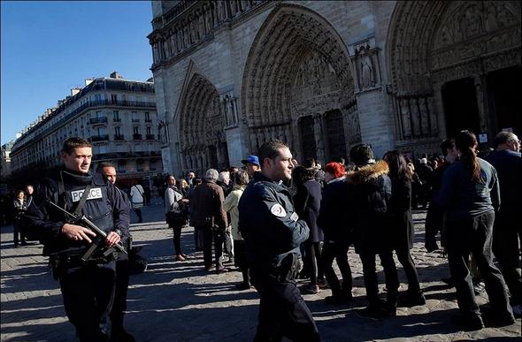 تصاویر : سوگواری مردم پاریس