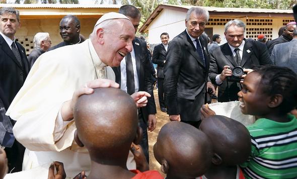 تصاویر : سفر پاپ فرانسیس به افریقا