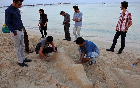 تصاویر : مسابقه مجسمه های شنی در کیش