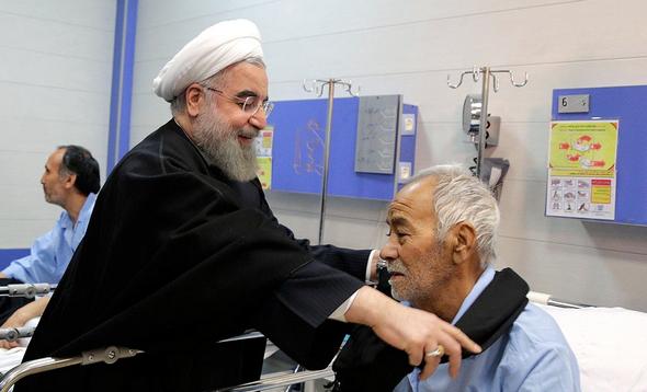 تصاویر : حضور روحانی در بیمارستان امام رضا(ع) مشهد