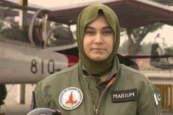 خلبان زن پاکستانی در یک سانحه هوایی جان باخت + تصویر