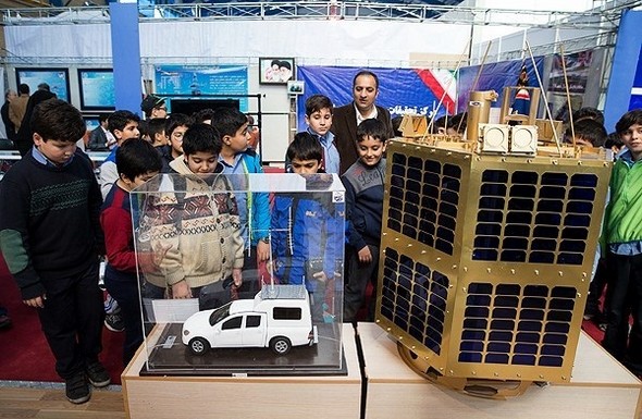 تصاویر : نمایشگاه بین‌المللی صنایع هوایی و فضایی ایران