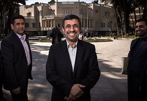 احمدی نژاد این روزها مشغول کشف ترفندهای نفوذ استکبار است / «دکتر» برنامه ای برای مجلس و ریاست جمهوری ندارد اما معلوم نیست بعدها هم چنین نظری داشته باشد