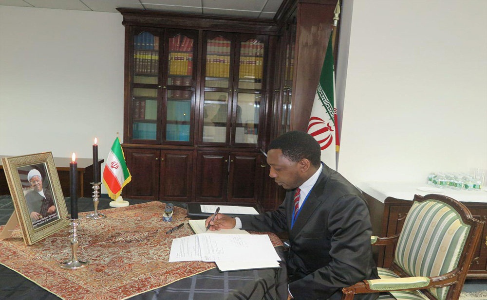 تصاویر :گرامی داشت مراسم یادبود آیت&zwnj;الله هاشمی رفسنجانی در نیویورک وانگلیس