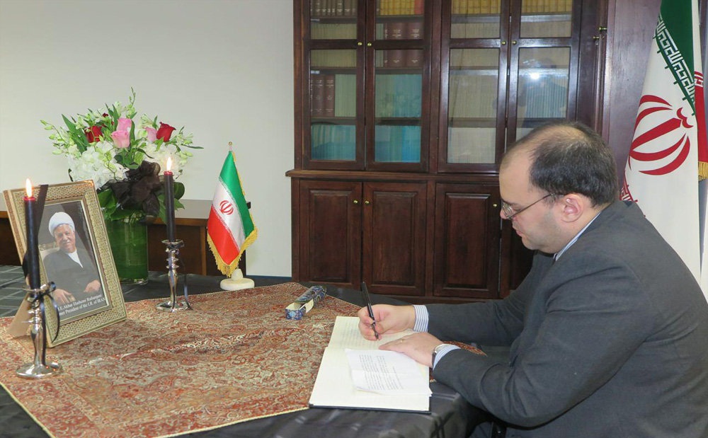 تصاویر :گرامی داشت مراسم یادبود آیت&zwnj;الله هاشمی رفسنجانی در نیویورک وانگلیس