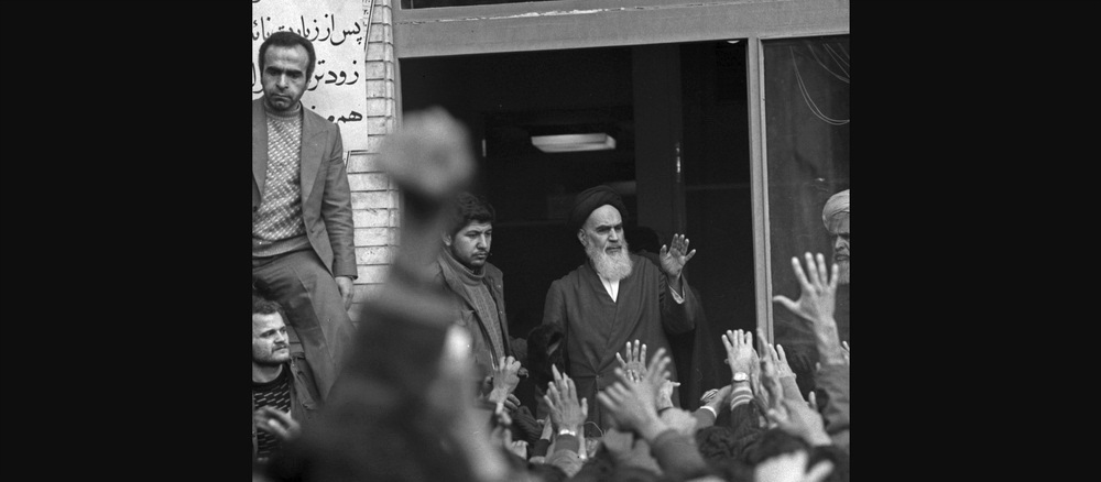 تصاویر : دیدار مردم باامام خمینی(ره) در 14 بهمن 1357