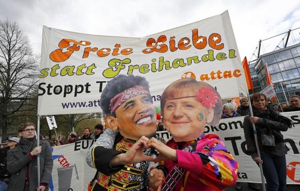 تصاویر : تظاهرات علیه اوباما در آلمان