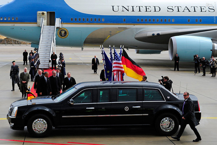 خودروی امنیتی و خاص اوباما در سفر به آلمان/ عکس