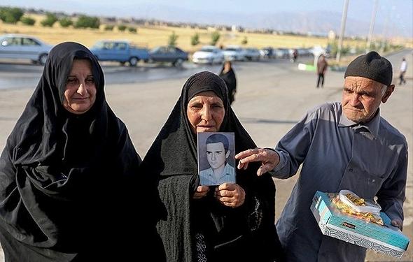 تصاویر : احراز هویت یک شهید پس از 33 سال