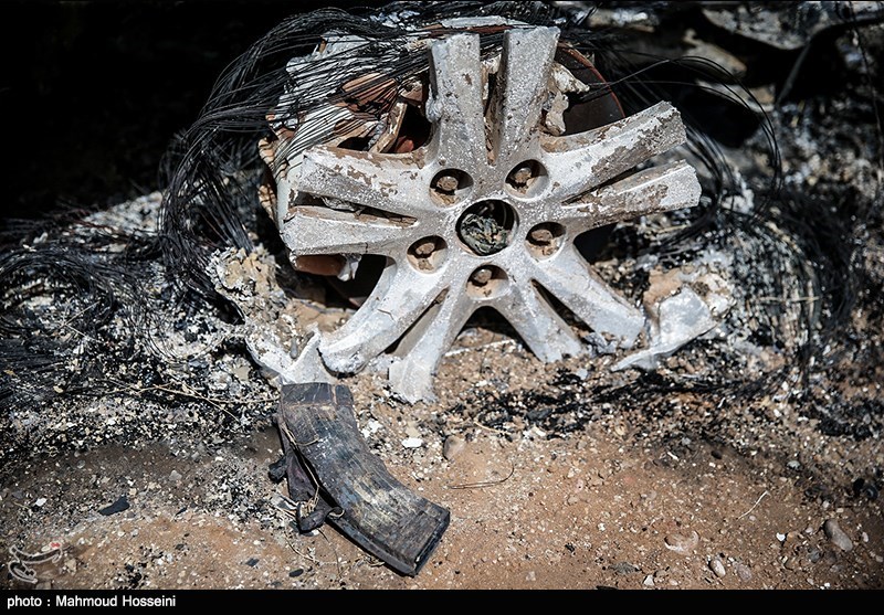 آثار به جا مانده از حمله به کاروان داعش در استان الانبار