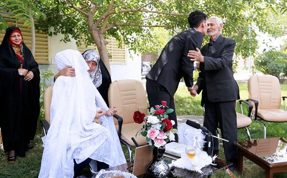 تصاویر : عقدکنان یک اعدامی در زندان