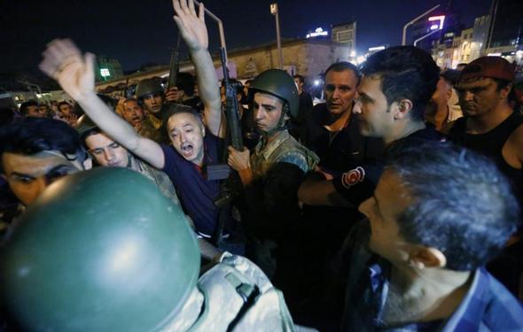 تصاویر : شبِ کودتا در ترکیه