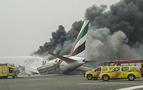 تصاویر : سانحه در فرودگاه دوبی
