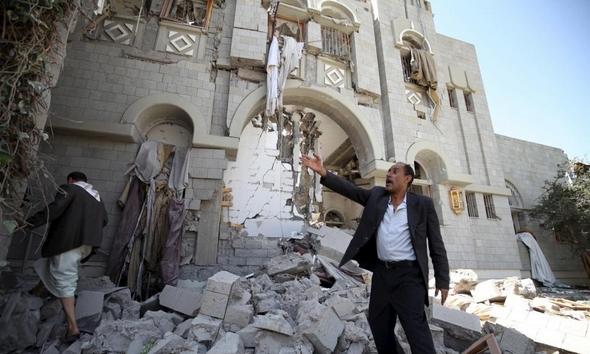 تصاویر : بمباران صنعا توسط جنگنده‌های سعودی