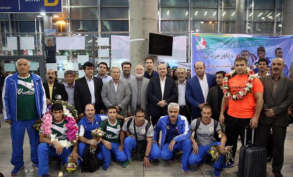 تصاویر : بازگشت کشتی آزاد ایران از ریو