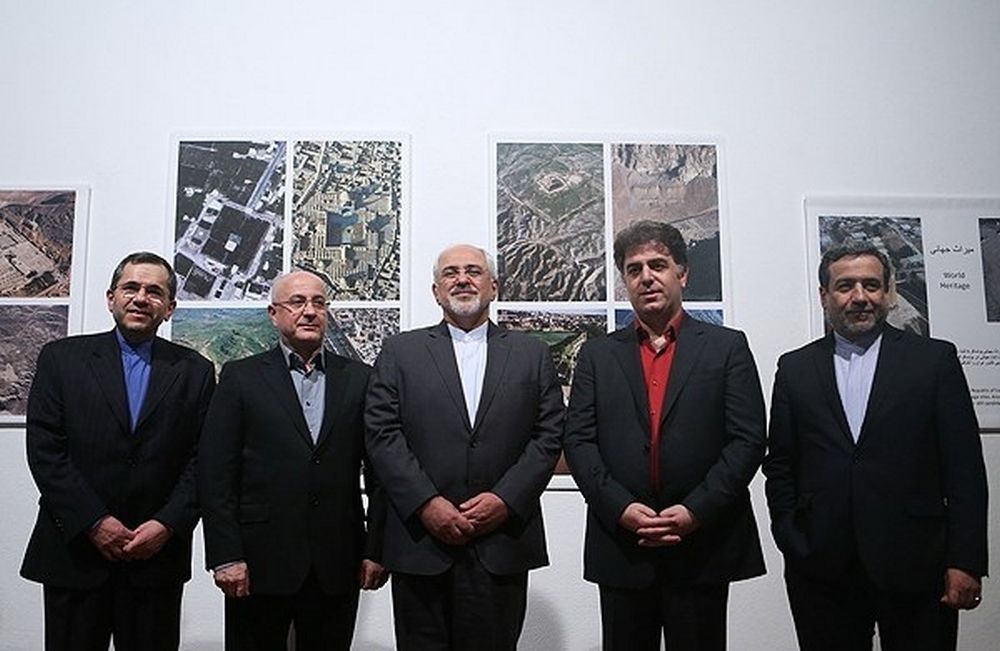تصاویر : حضور وزیر خارجه در رونمایی از کتاب ابعاد ظریف مذاکرات