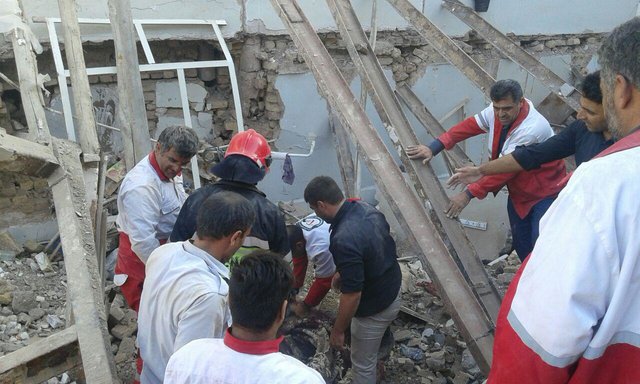 انفجار واحد مسکونی در اقبالیه قزوین + تصاویر