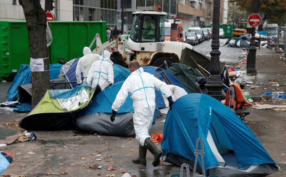 تصاویر : برچیدن چادر پناهجویان از خیابان های پاریس‎