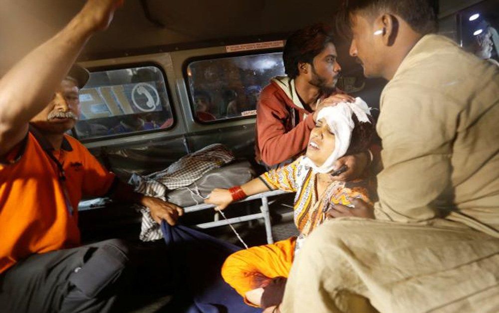 تصاویر : انفجار در زیارتگاه صوفیان در پاکستان