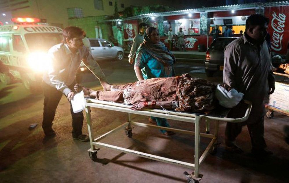 تصاویر : انفجار در زیارتگاه صوفیان در پاکستان