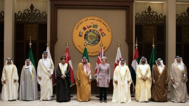 خوش‌رقصی «ترزا می» در نشست سران شورای همکاری خلیج فارس