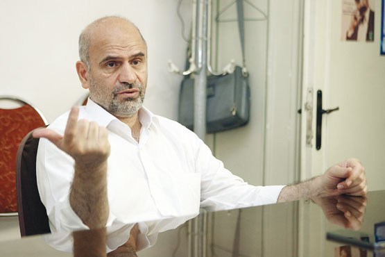 فرشاد مومنی: وابستگی به استکبار در دولت قبل 5 برابر شده بود فرشاد مومنی: وابستگی به استکبار در دولت قبل 5 برابر شده بود