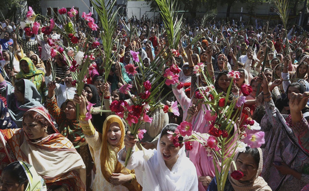 تصاویر : مراسم یکشنبه نخل در نقاط مختلف جهان