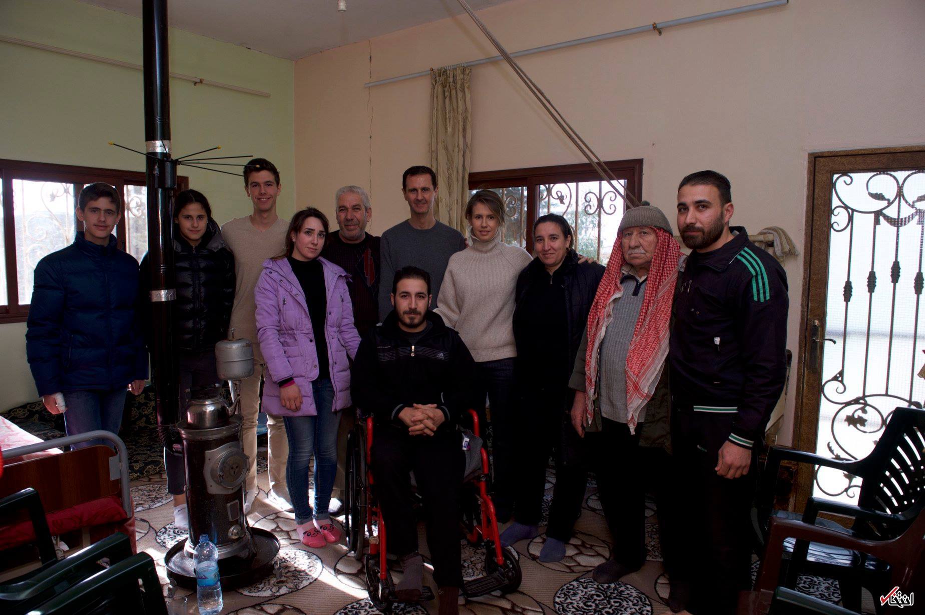 تصاویر : حضور بشار اسد و خانواده‌اش در منزل دو نظامی مسیحی ارتش سوریه