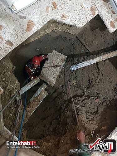چاه ۱۲ متری خانم خانه را از وسط آشپزخانه بلعید! +تصاویر