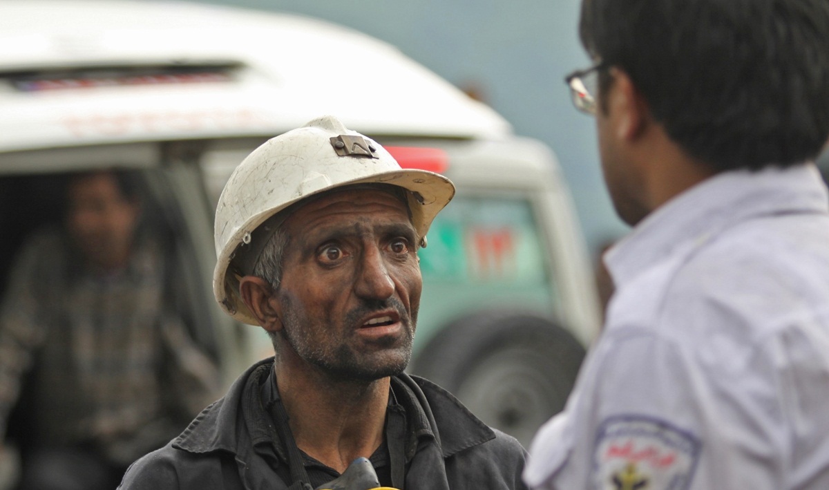 تصاویر : حادثه ریزش معدن یورت در استان گلستان