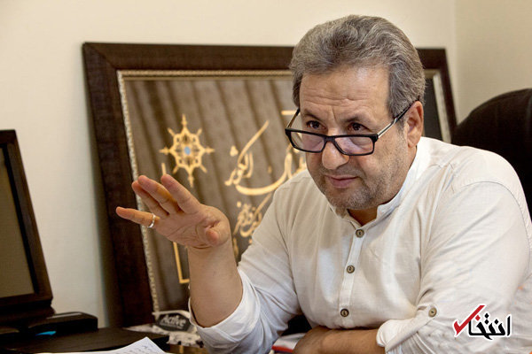سخنان توهین آمیز کارگردان «قلاده های طلا» در همایش رئیسی: روحانی دستش خالی است و آویزان شجریانِ سرطانی شده است سخنان توهین آمیز کارگردان «قلاده های طلا» در همایش رئیسی: روحانی دستش خالی است و آویزان شجریانِ سرطانی شده است