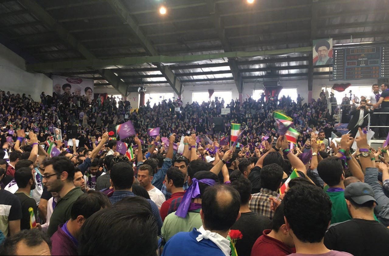 عکس/ ازدحام طرفداران روحانی پیش از حضور او در ساری