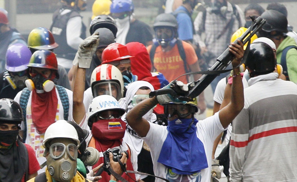 تصاویر : معترضان در خیابان های ونزوئلا‎