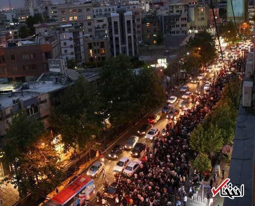 بزرگترین کاروان جشن و شادی حامیان روحانی در قلب پایتخت / مشهدی ها هم به خیابان ها آمدند+تصاویر / شعار مردم: «روحانی مچکریم»، «اسحاق خیلی مردی، ان شالله دور بعدی»