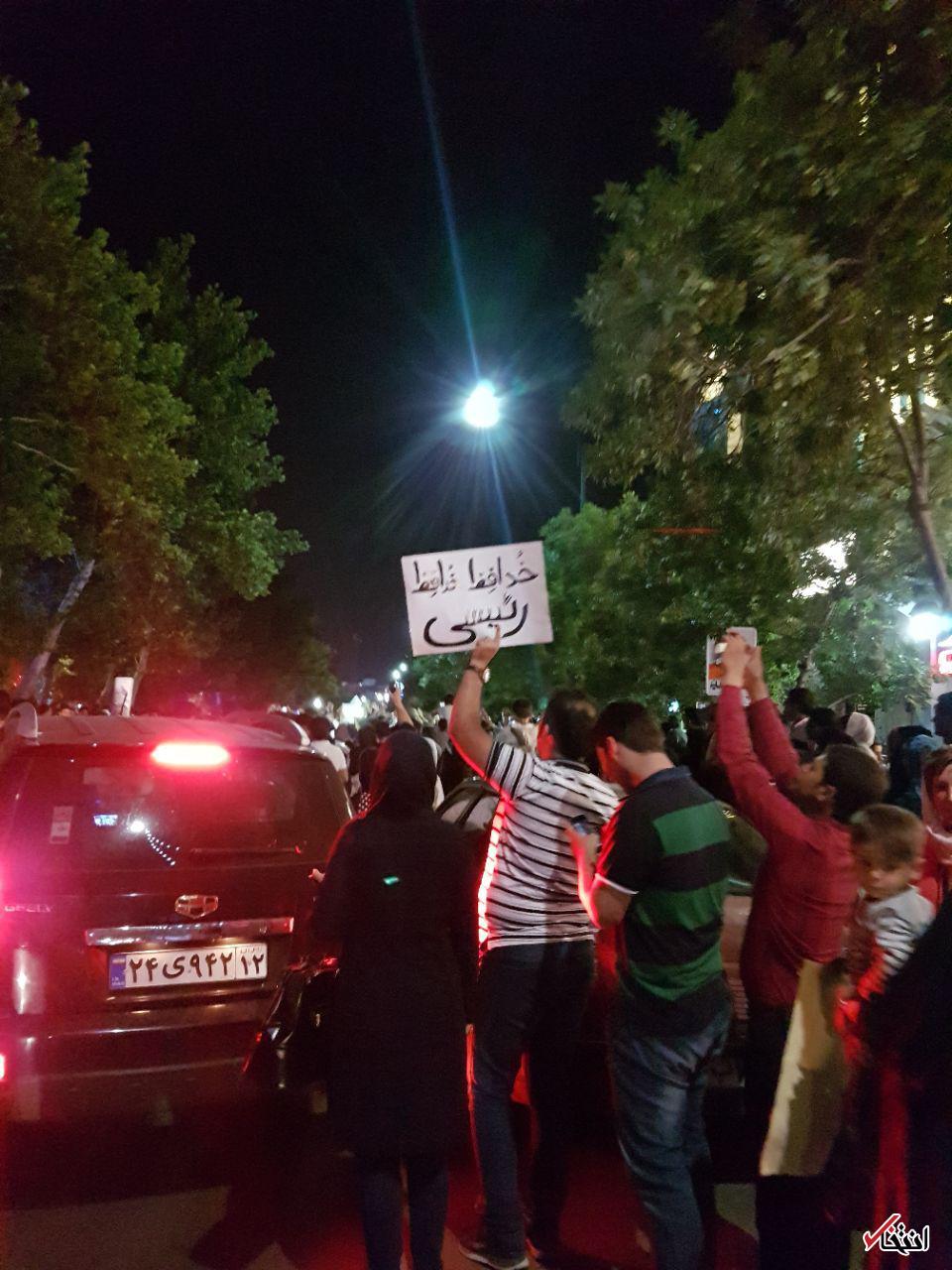 بزرگترین کاروان جشن و شادی حامیان روحانی در قلب پایتخت / مشهدی ها هم به خیابان ها آمدند+تصاویر / شعار مردم: «روحانی مچکریم»، «اسحاق خیلی مردی، ان شالله دور بعدی» بزرگترین کاروان جشن و شادی حامیان روحانی در قلب پایتخت / مشهدی ها هم به خیابان ها آمدند+تصاویر / شعار مردم: «روحانی مچکریم»، «اسحاق خیلی مردی، ان شالله دور بعدی»