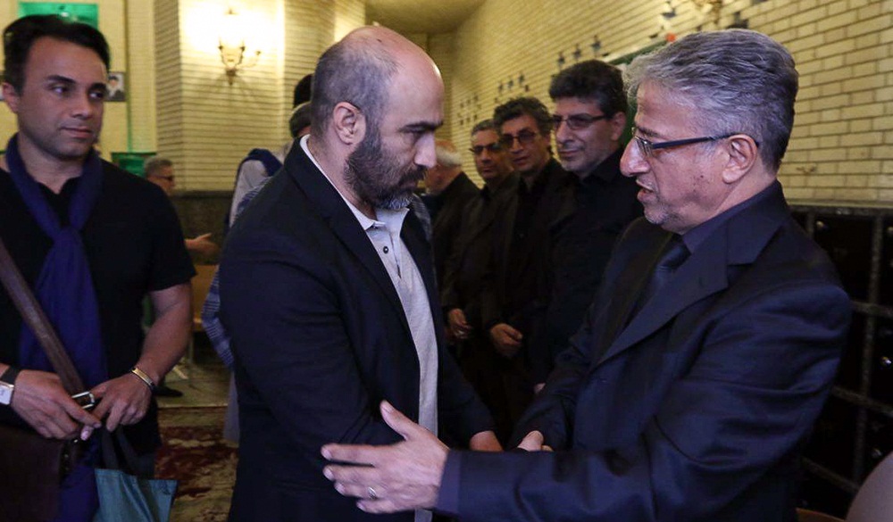 تصاویر : هنرمندان در مراسم ترحیم والده 