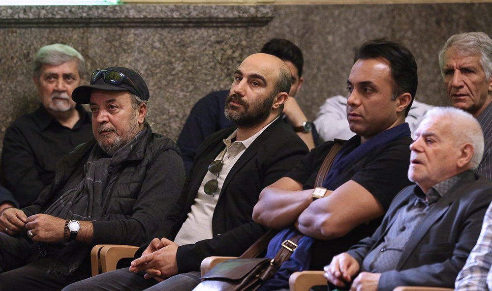 تصاویر : هنرمندان در مراسم ترحیم والده 