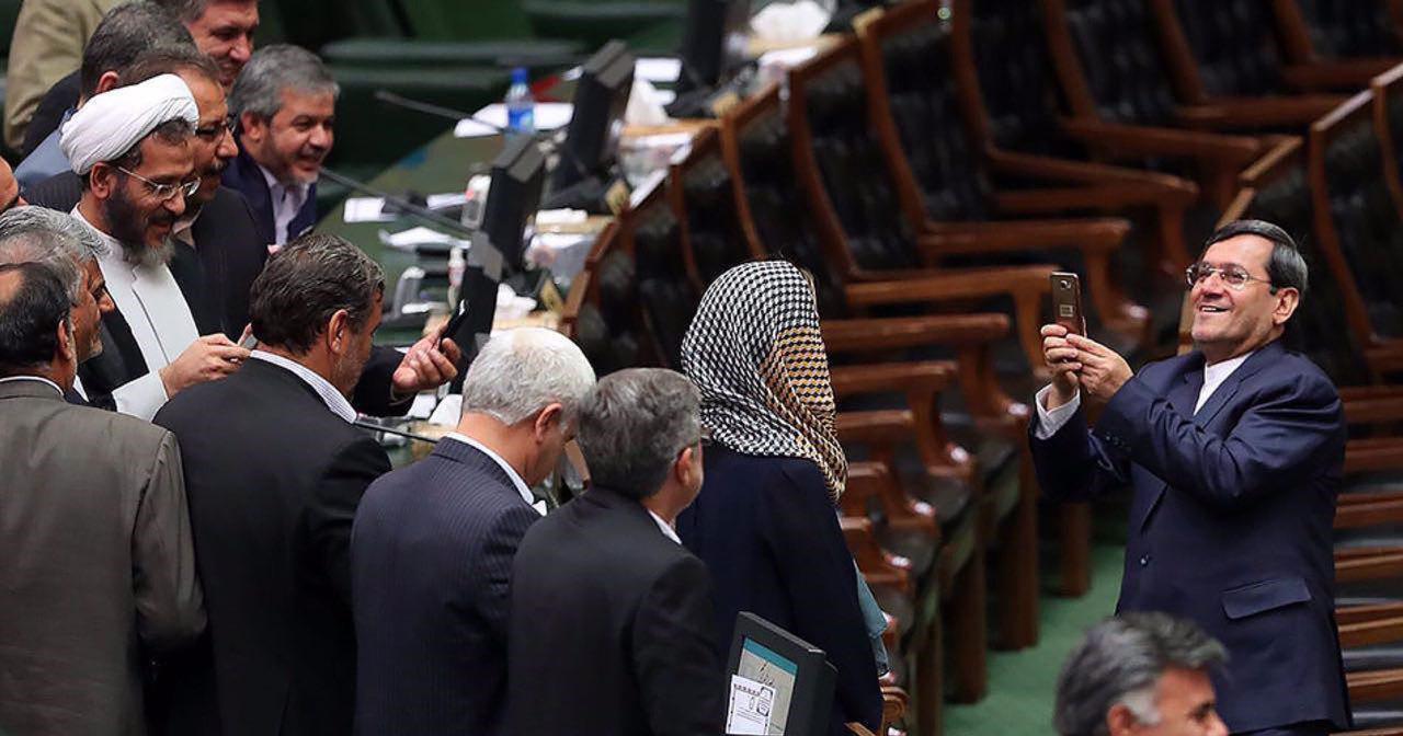 عکس یادگاری نمایندگان مجلس با موگرینی