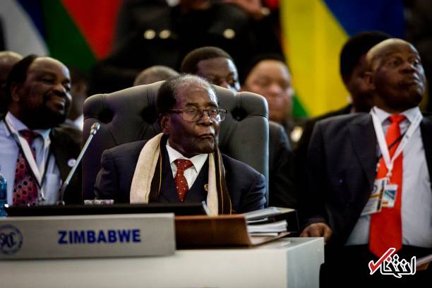 عکس/ خوابیدن رابرت موگابه در اجلاس کشورهای مشترک‌المنافع