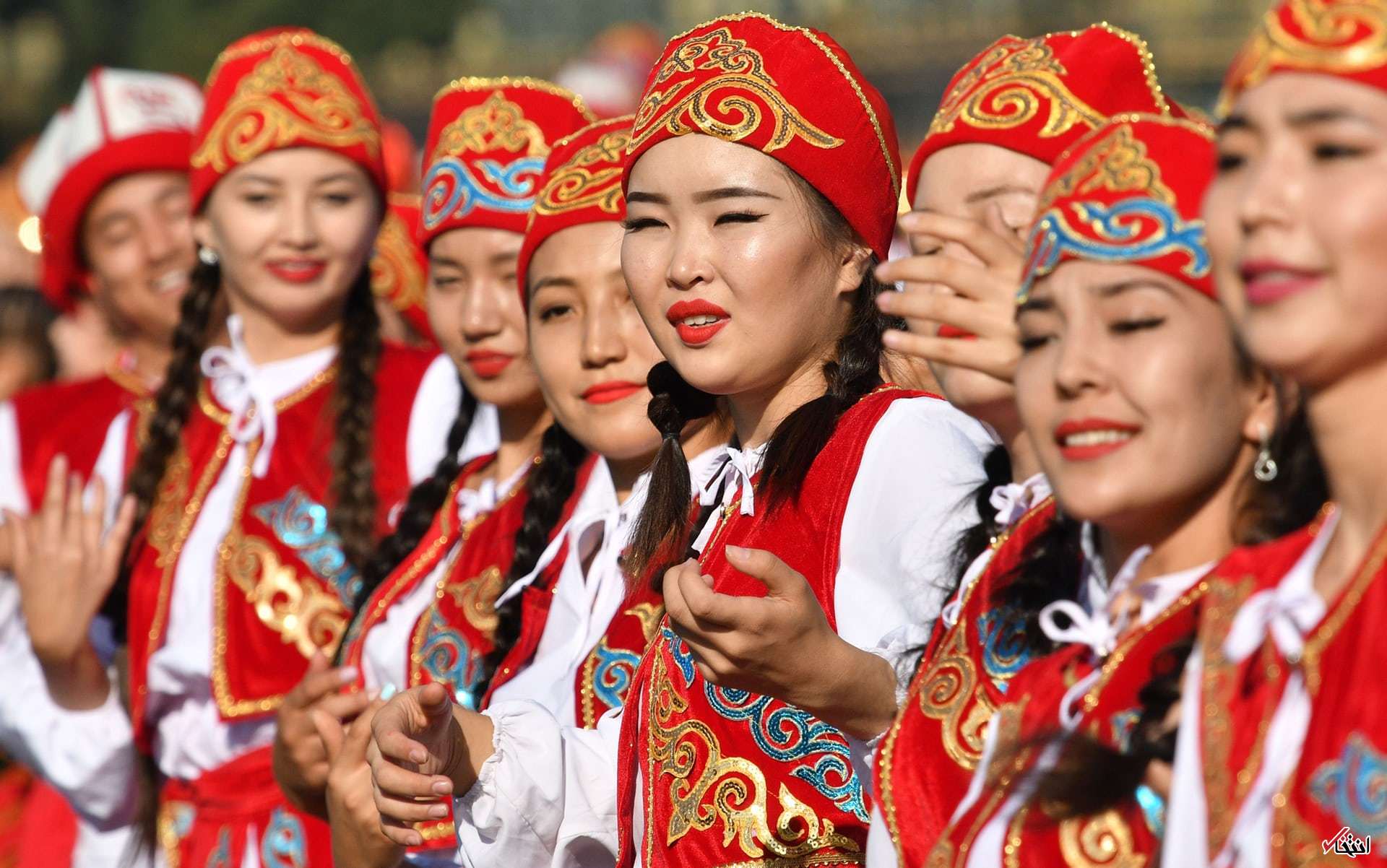 Нация киргизы. Киргизы. Киргизия жители. Кыргызские люди. Киргизы народ.