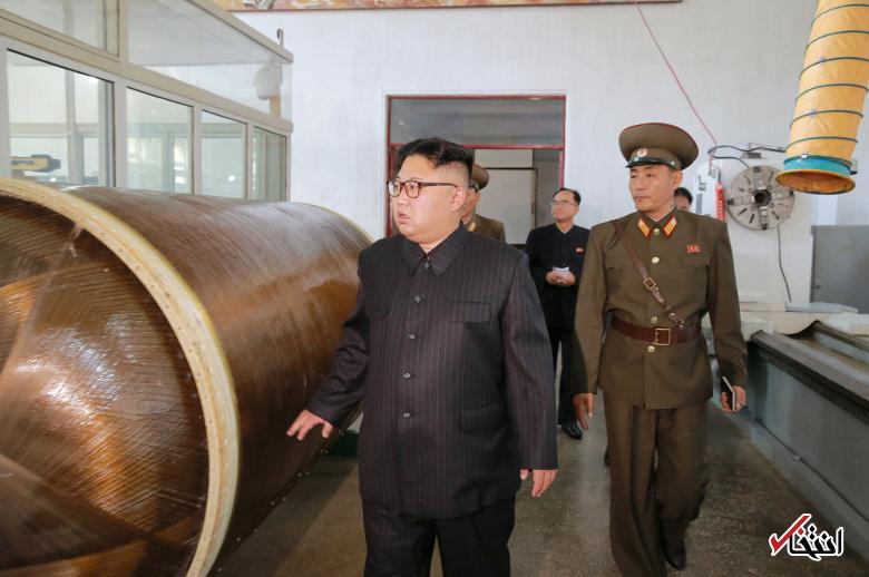 عکس/ بازدید رهبر کره شمالی از موسسه تولید مواد شیمیایی