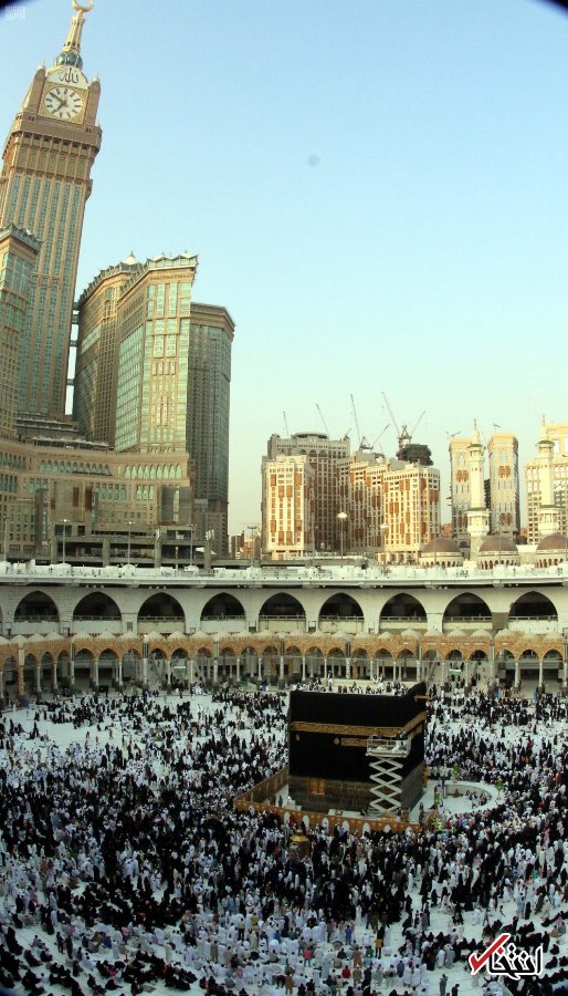 تصاویر : تعویض پرده خانه خدا در آستانه عید قربان