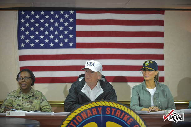 تصاویر : رفتار نامتعارف ترامپ در جریان بازدید از جزیره طوفان زده پورتوریکو