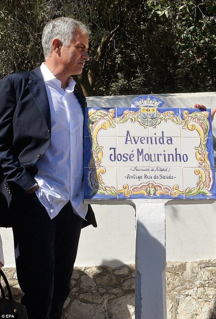 نامگذاری یک خیابان در پرتغال به اسم مورینیو +عکس